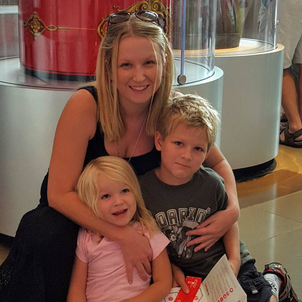 Meet your Posher, Elizabeth